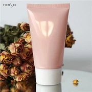 Kosmetische Quetschröhrchen aus Kunststoff